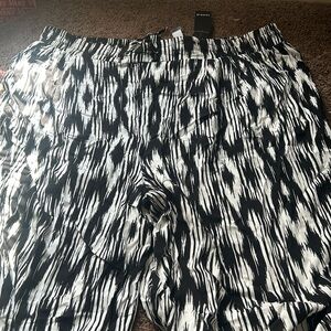 WIDE LEGGED STUDIO PANTS / NEW WITH TAGS 3TALL
